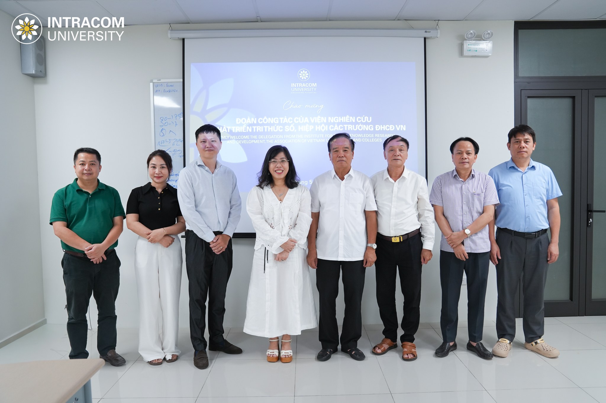 Enhancing the digital knowledge system and exclusive academic research space at Intracom 6 University Digital knowledge