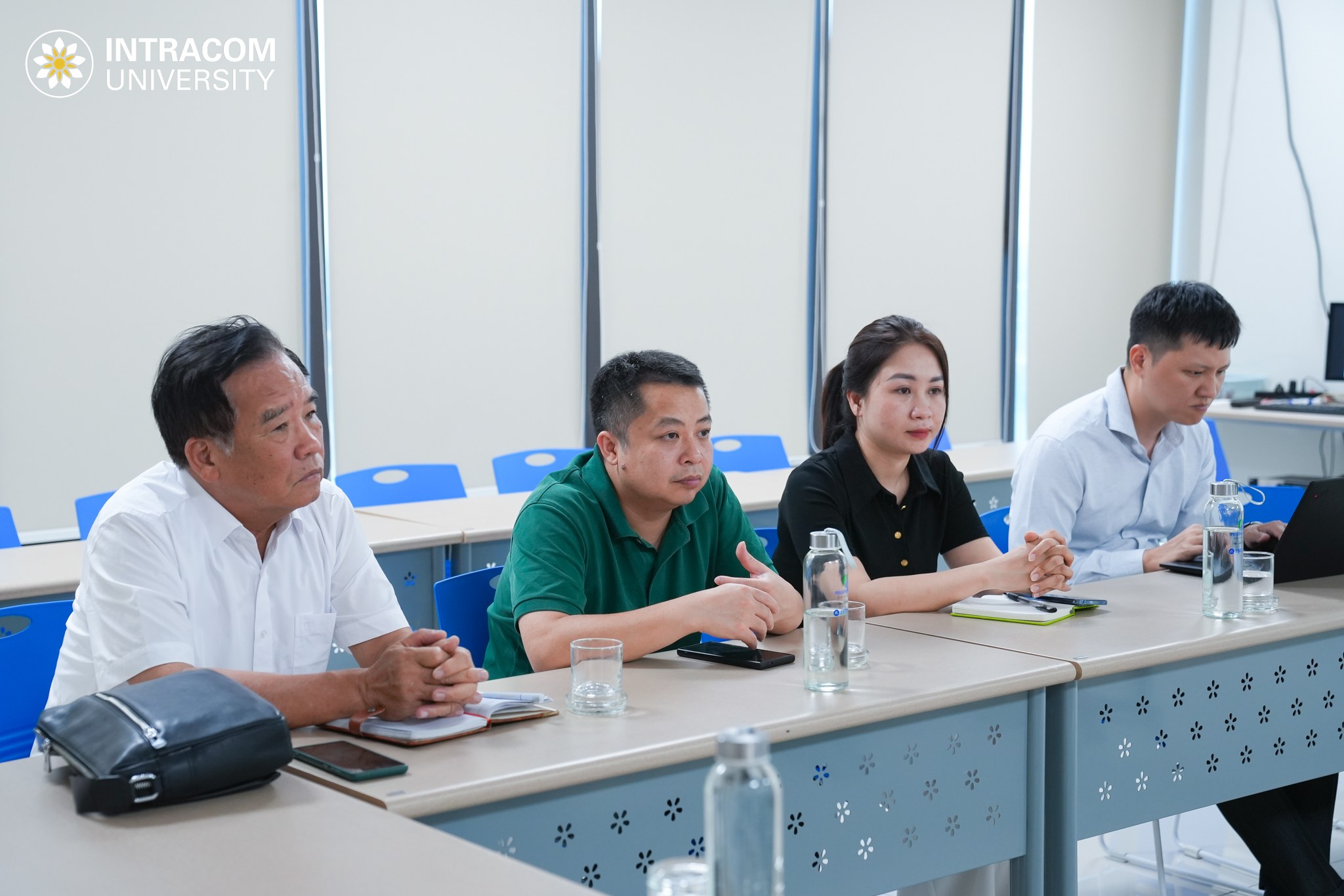 Enhancing the digital knowledge system and exclusive academic research space at Intracom 4 University Digital knowledge