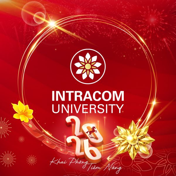 Hiệu trưởng Trường Đại học Intracom chúc mừng năm mới