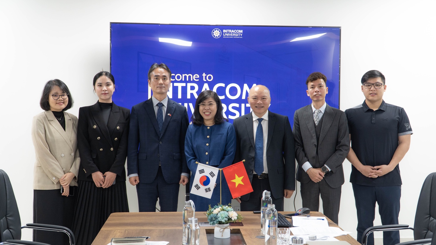 Trường Đại học Intracom làm việc với Đại sứ quán Hàn Quốc: Mở rộng hợp tác đào tạo và phát triển nguồn nhân lực chất lượng cao 6 BES01438 1
