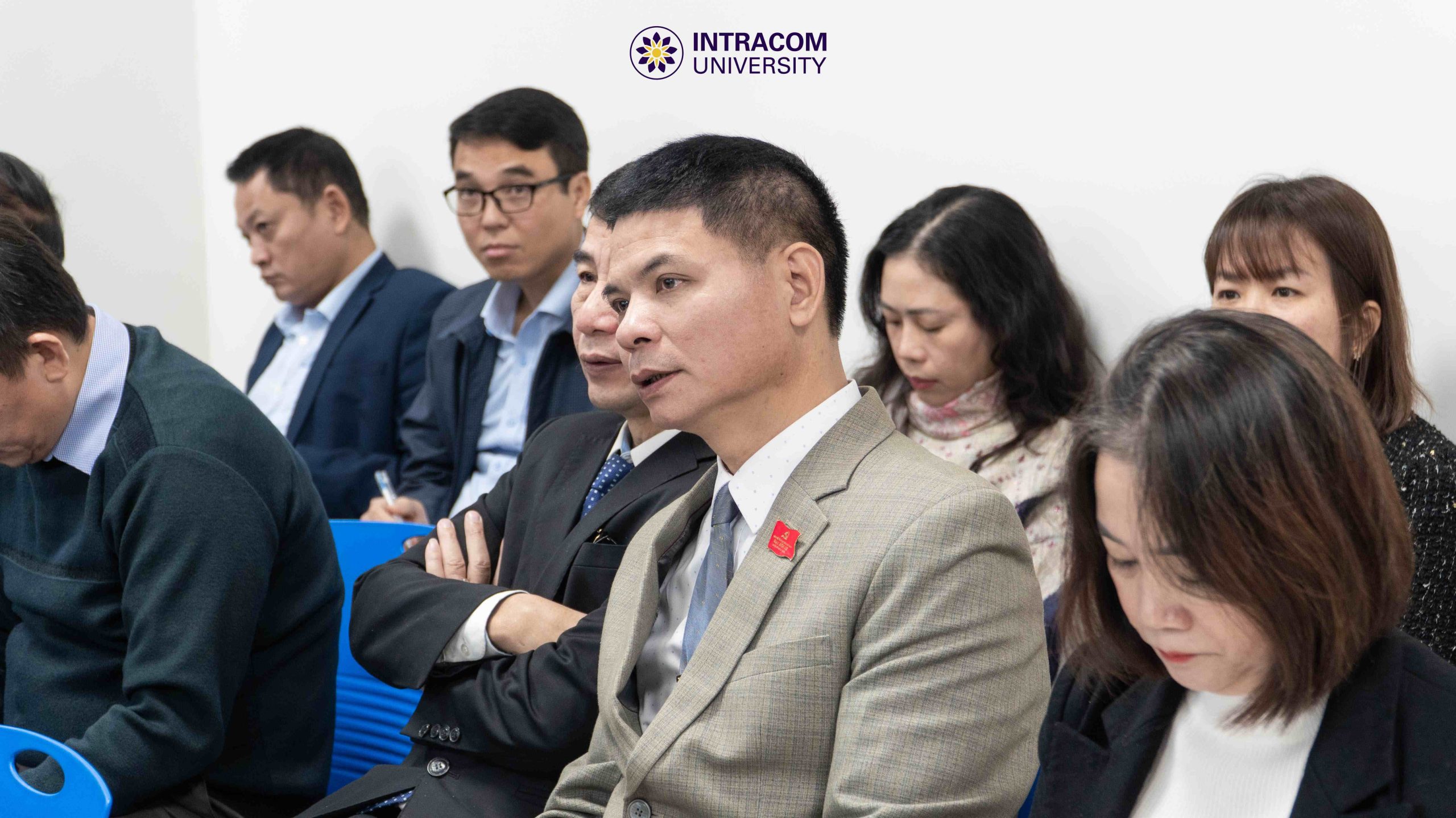 Chương trình Hội nghị Giao ban tháng 1/2026 của Trường Đại học Intracom: Kiện toàn bộ máy và định hướng nhiệm vụ trọng tâm đầu năm 14 BES02239 11zon scaled