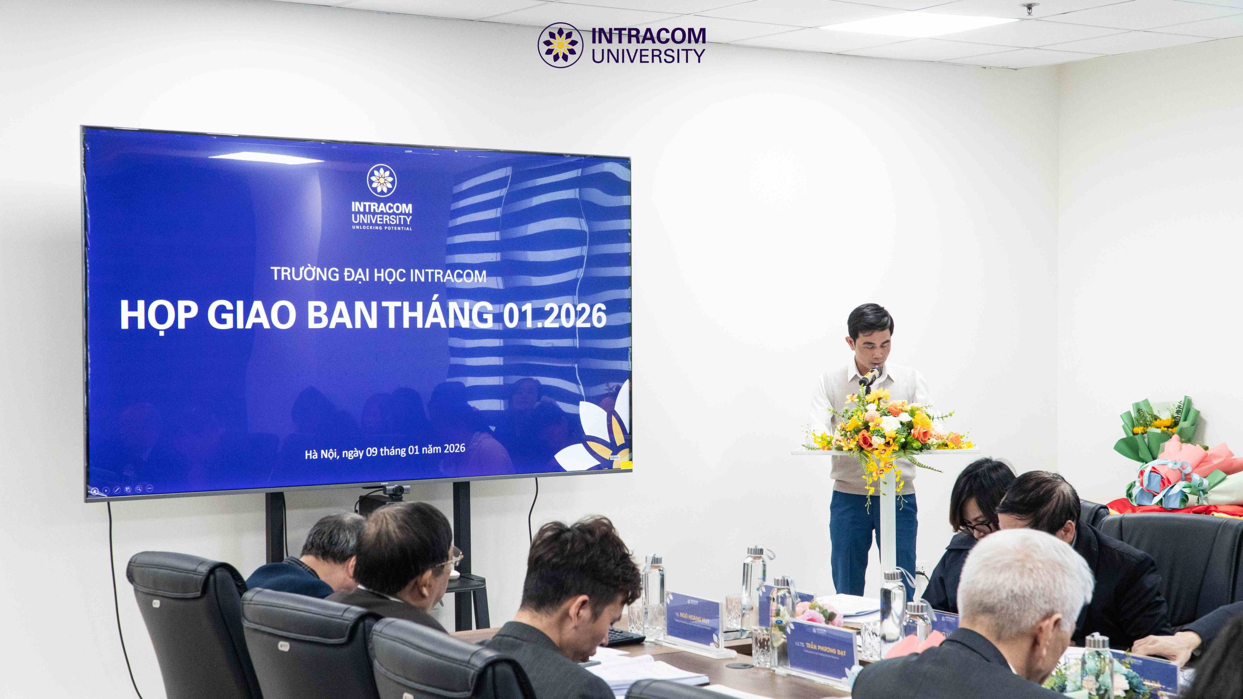 Chương trình Hội nghị Giao ban tháng 1/2026 của Trường Đại học Intracom: Kiện toàn bộ máy và định hướng nhiệm vụ trọng tâm đầu năm 6 BES02280 11zon scaled