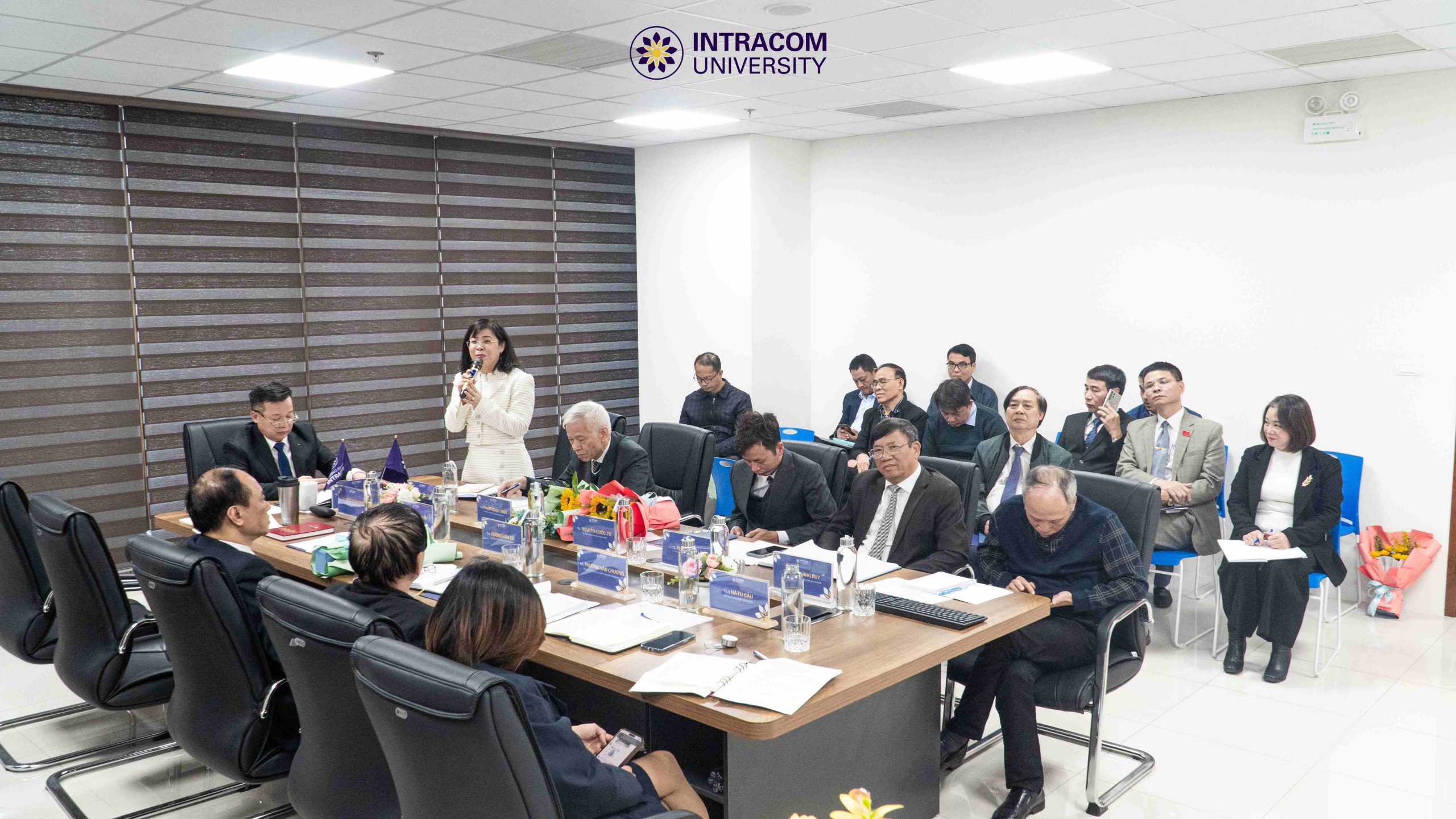 Chương trình Hội nghị Giao ban tháng 1/2026 của Trường Đại học Intracom: Kiện toàn bộ máy và định hướng nhiệm vụ trọng tâm đầu năm 9 BES02302 11zon scaled