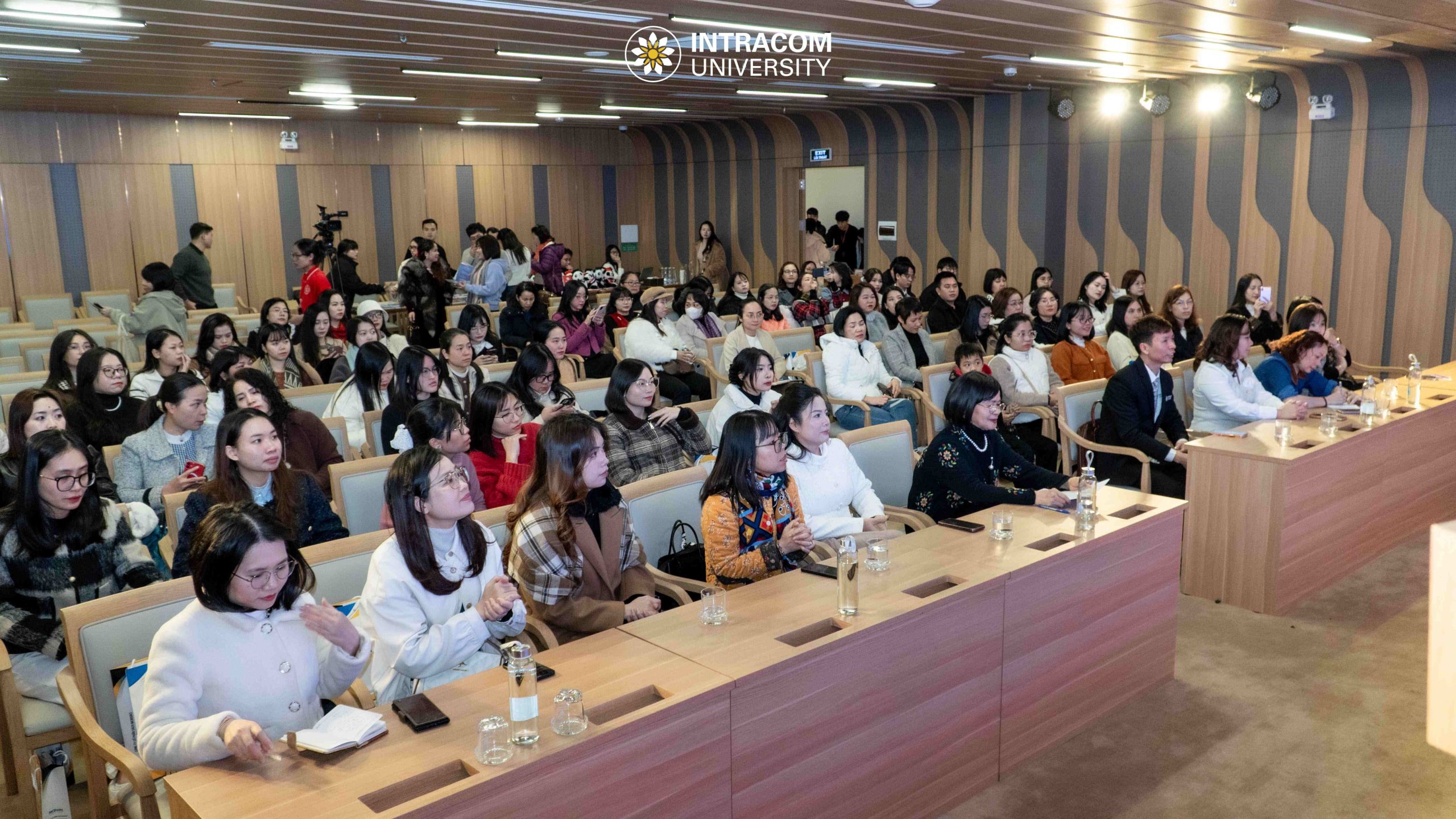Seminar "Teaching and learning Chinese in the era of HSK 3.0" 12 BES03699 11zon scaled