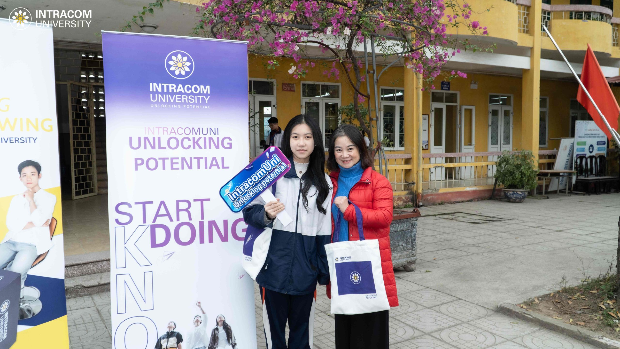 Hành trình định hướng nghề nghiệp của Trường Đại học Intracom cùng học sinh THPT Cổ Loa 19 BES04966 11zon scaled
