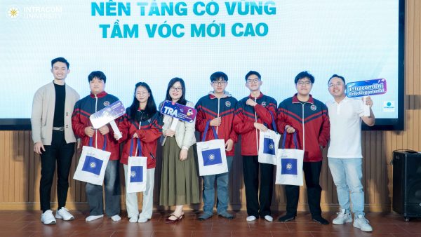 Trường Đại học Intracom đồng hành định hướng nghề nghiệp cho học sinh Trường THPT Việt Yên Số 1