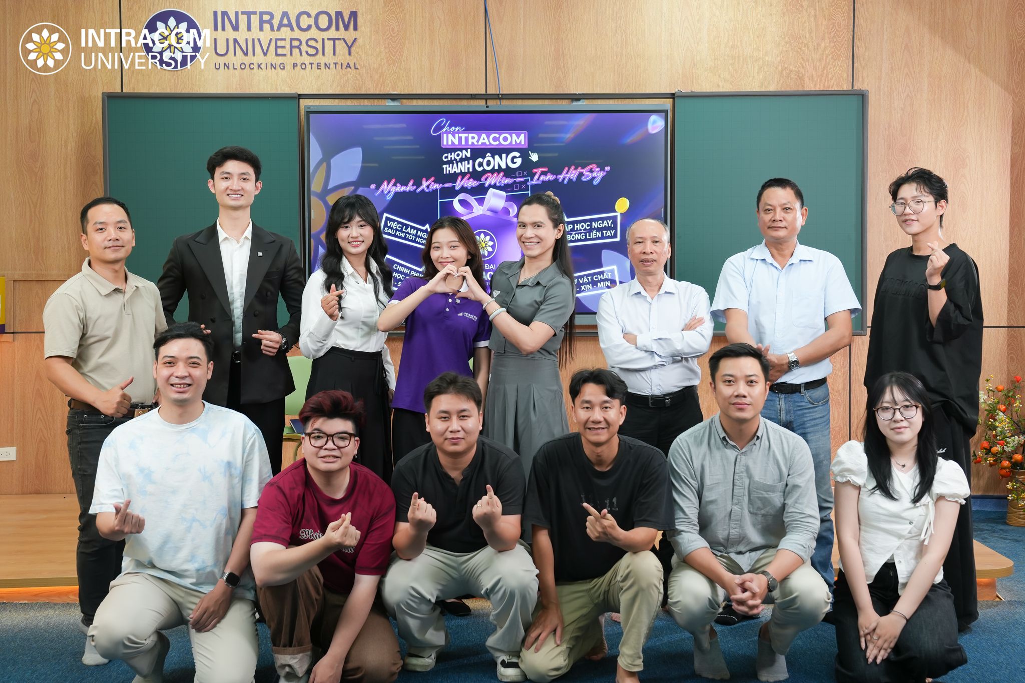Khai phá tương lai công nghệ cùng chuỗi livestream hướng nghiệp “Chọn Intracom - Chọn thành công” 4 BTS Live 10 of 11 11zon