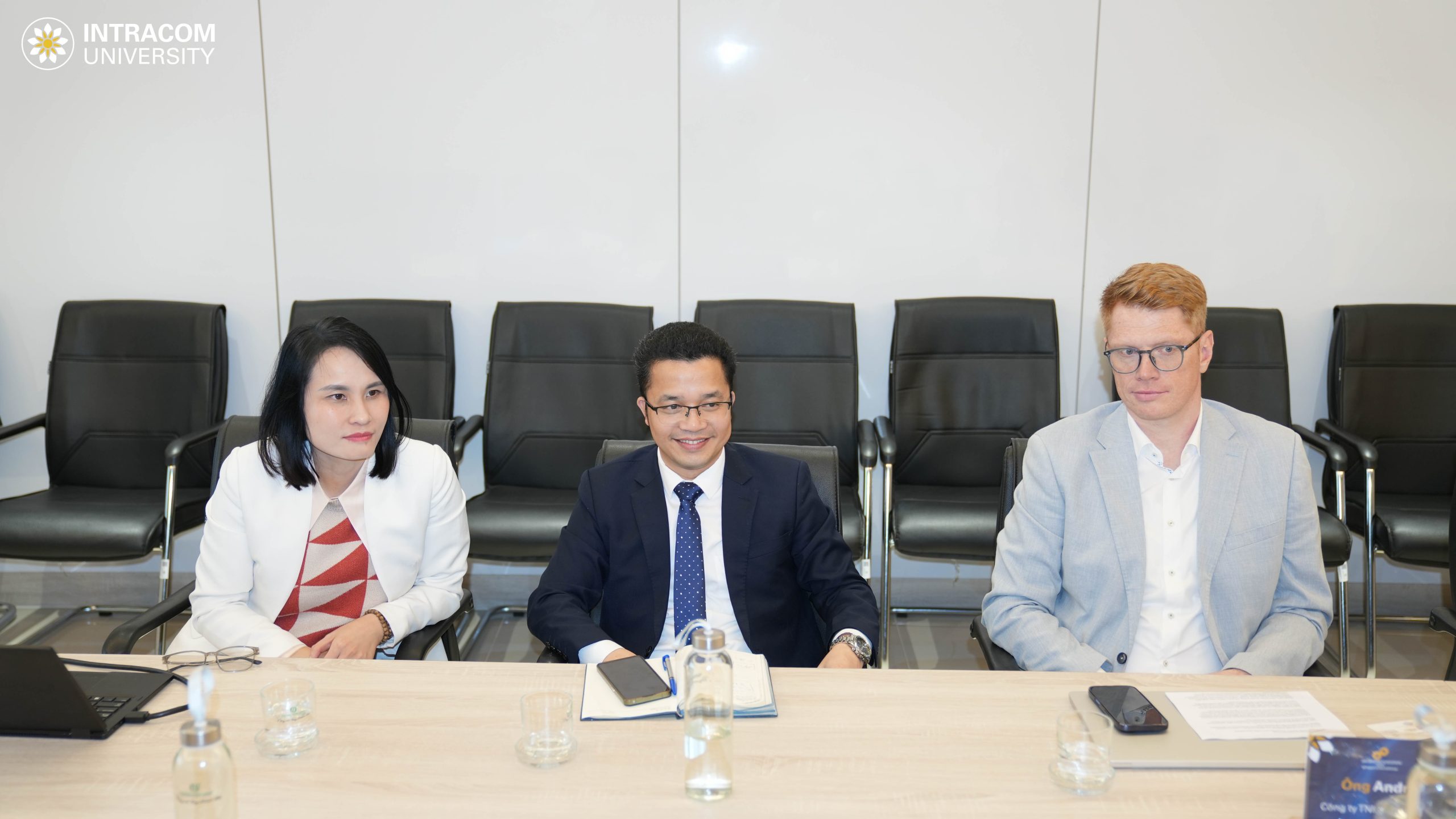 Memorandum of Understanding signing ceremony between Projekt Realization Asia Co., Ltd. and Intracom 3 University DSC00992 11zon scaled