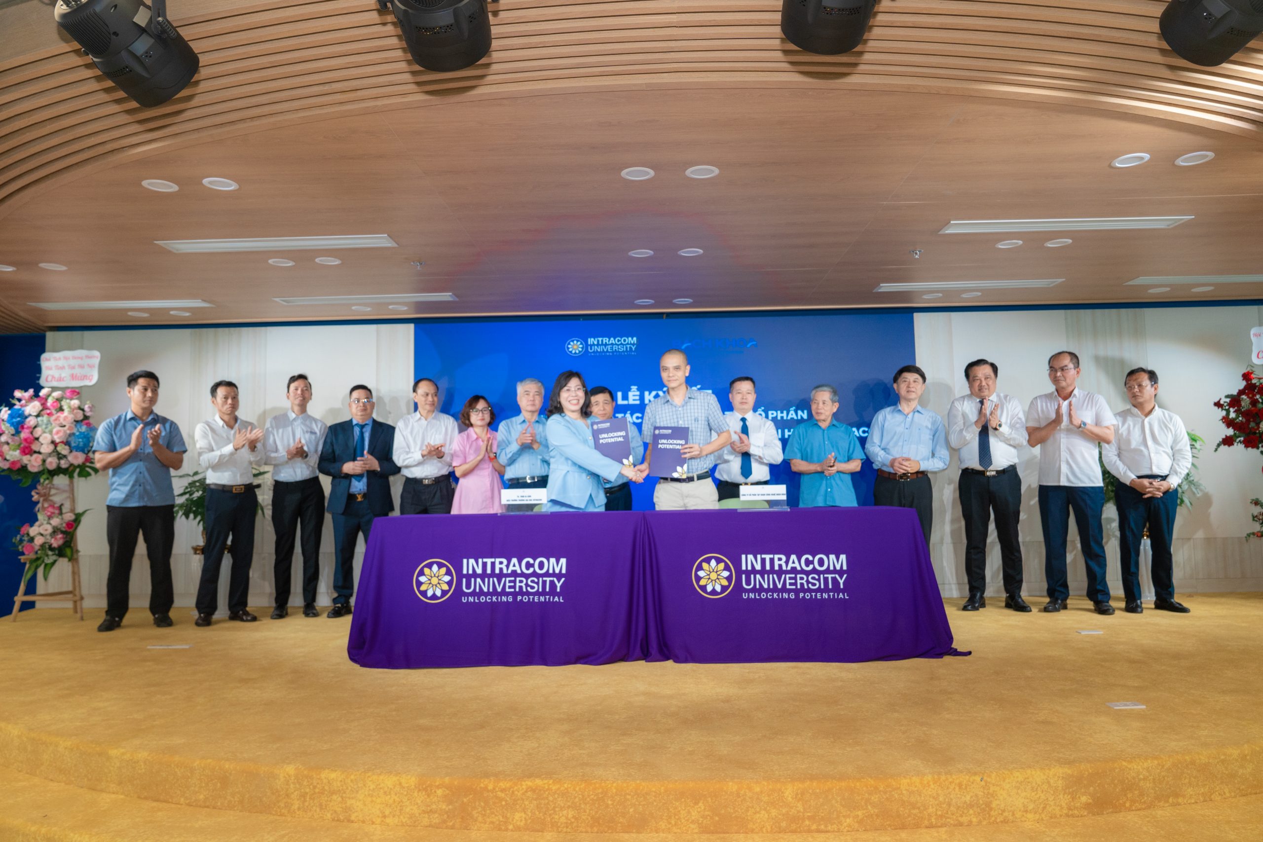 Trường Đại học Intracom tổ chức Hội thảo “Phòng ngừa rủi ro pháp lý trong quản trị doanh nghiệp”