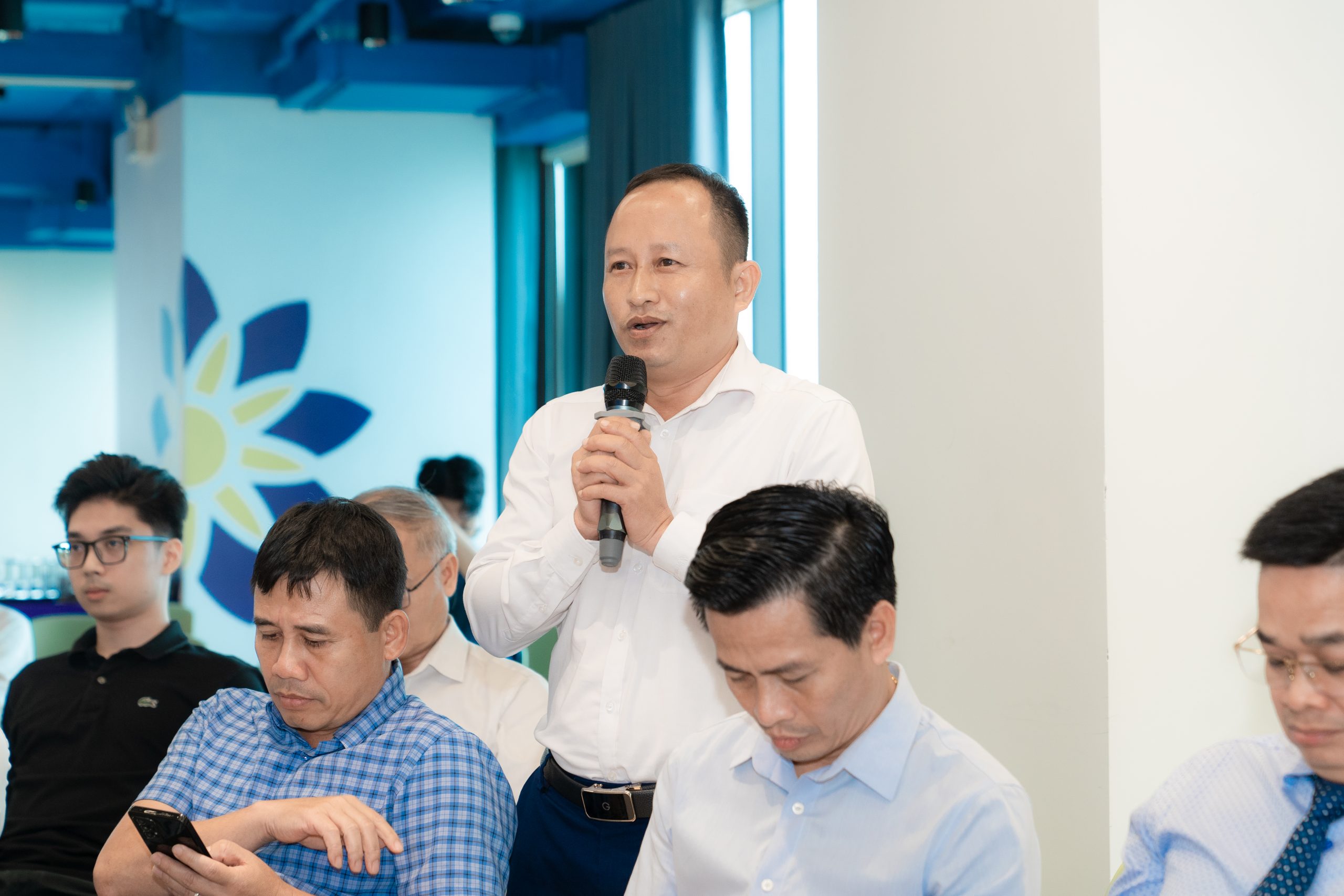 Trường Đại học Intracom tổ chức Hội thảo “Phòng ngừa rủi ro pháp lý trong quản trị doanh nghiệp”