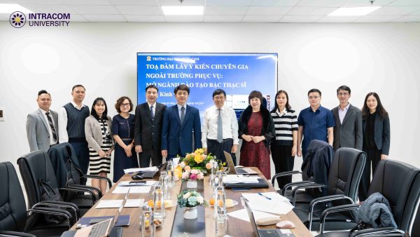 Khoa Luật tổ chức tọa đàm khoa học về mục tiêu, chuẩn đầu ra và khung chương trình đào tạo ngành Luật