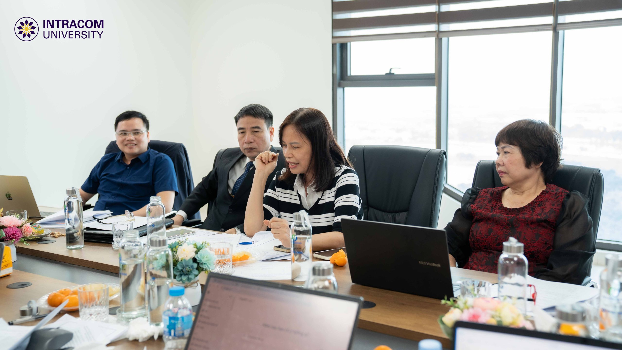 Khoa Luật tổ chức tọa đàm khoa học về mục tiêu, chuẩn đầu ra và khung chương trình đào tạo ngành Luật 9 DSC02761 11zon scaled