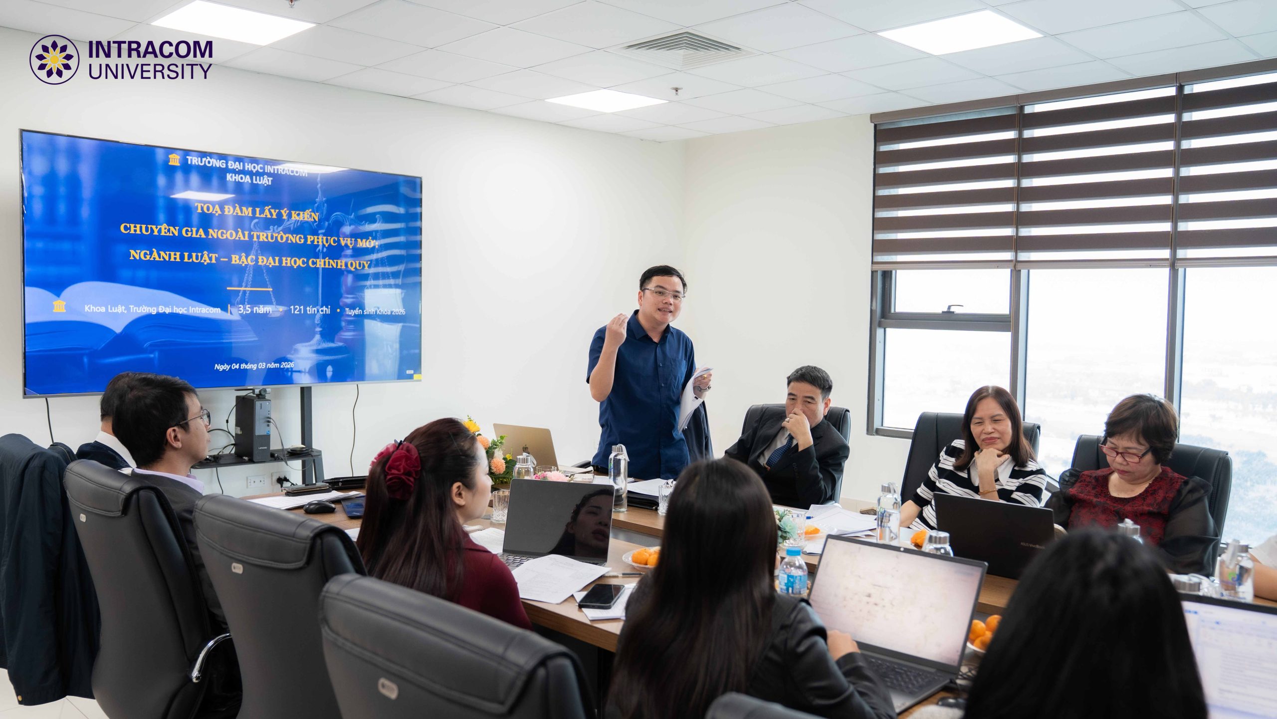Khoa Luật tổ chức tọa đàm khoa học về mục tiêu, chuẩn đầu ra và khung chương trình đào tạo ngành Luật 6 DSC02790 11zon scaled