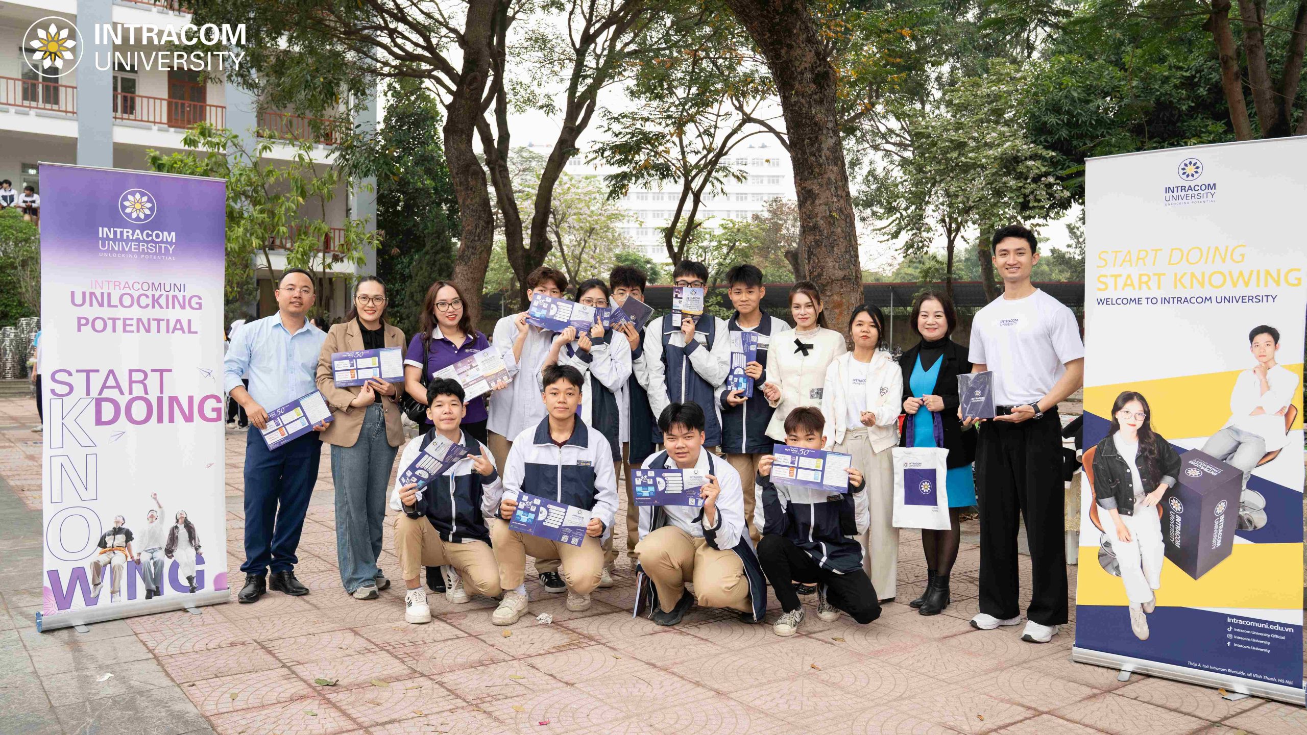 Trường Đại học Intracom đồng hành cùng học sinh THPT Bắc Thăng Long lựa chọn ngành nghề tương lai 11 DSC03107 11zon scaled