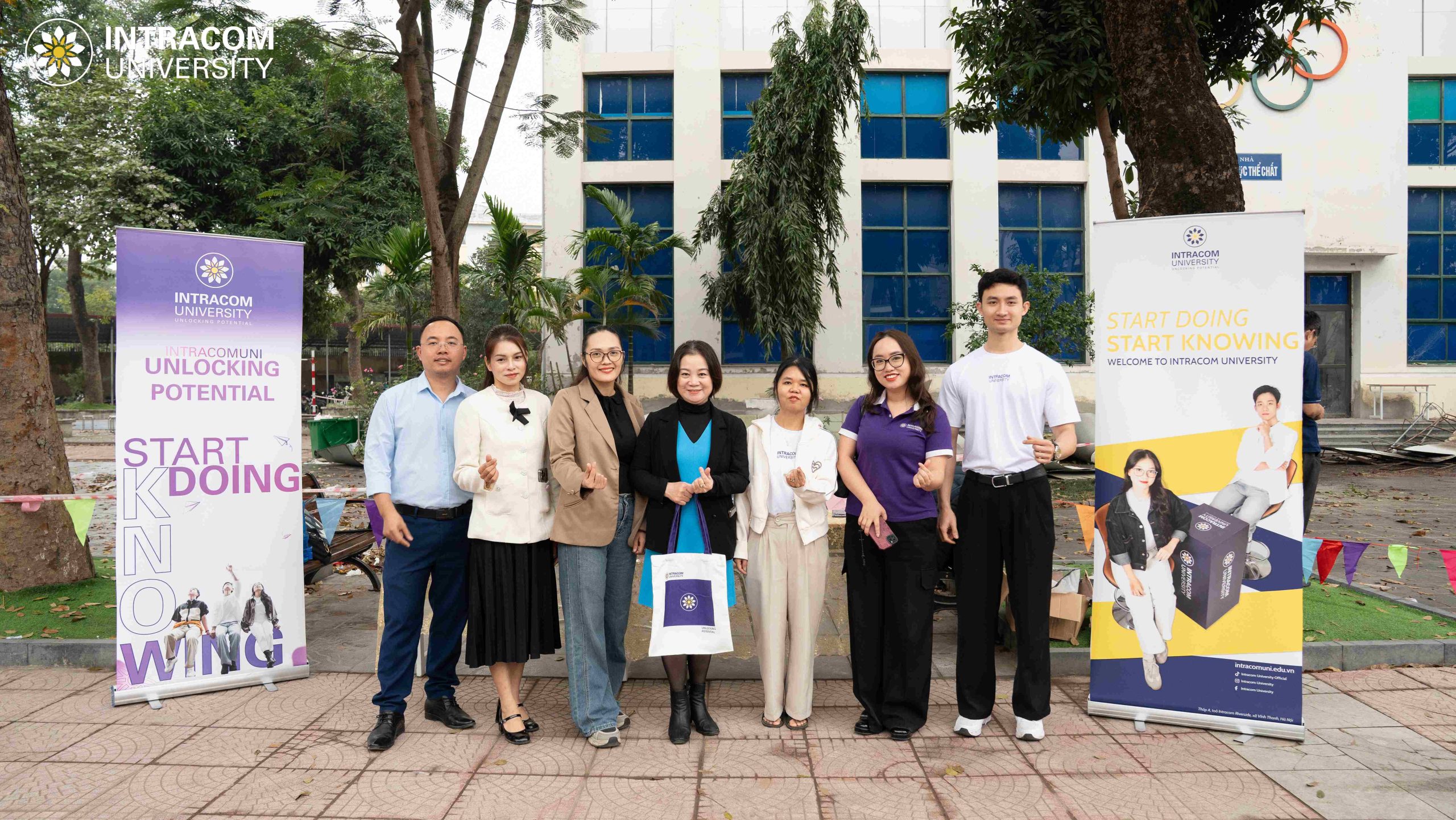 Trường Đại học Intracom đồng hành cùng học sinh THPT Bắc Thăng Long lựa chọn ngành nghề tương lai 20 DSC03110 11zon scaled