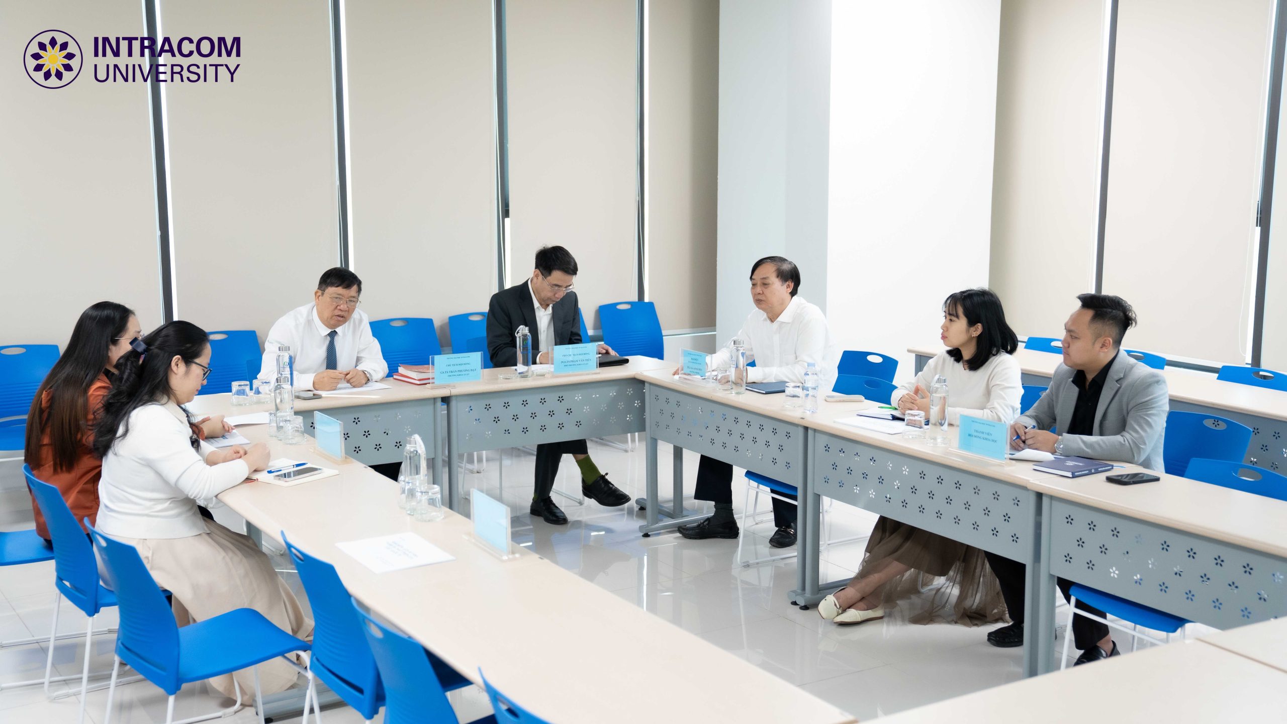 Khoa Luật tổ chức đánh giá duyệt giảng cấp Trường cho ứng viên ứng tuyển vị trí Giảng viên cơ hữu 12 DSC03125 11zon scaled
