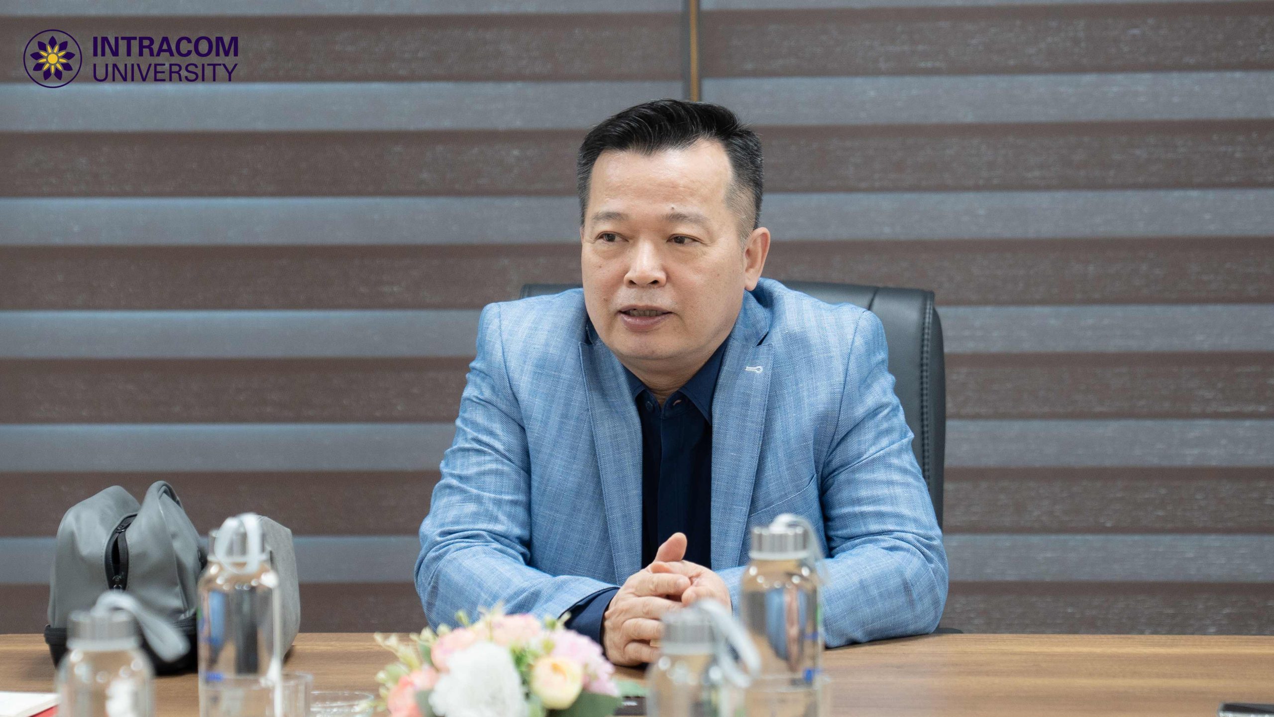 Lễ ký kết biên bản ghi nhớ hợp tác chiến lược giữa Viện nghiên cứu Công nghệ cao Đông Nam Á (AIAT) và Trường Đại học Intracom 5 DSC03211 11zon scaled