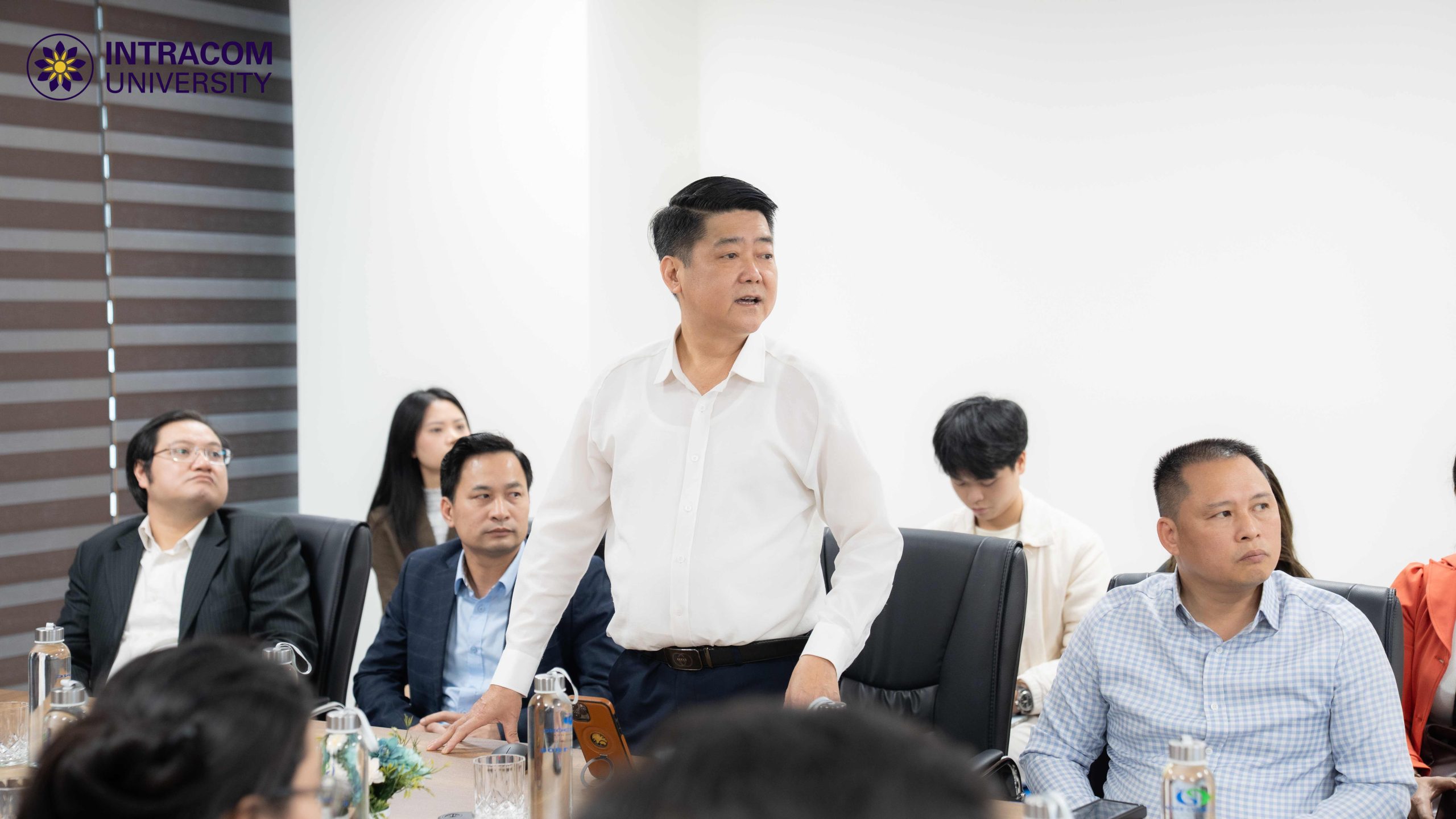 Lễ ký kết biên bản ghi nhớ hợp tác chiến lược giữa Viện nghiên cứu Công nghệ cao Đông Nam Á (AIAT) và Trường Đại học Intracom 9 DSC03246 11zon scaled