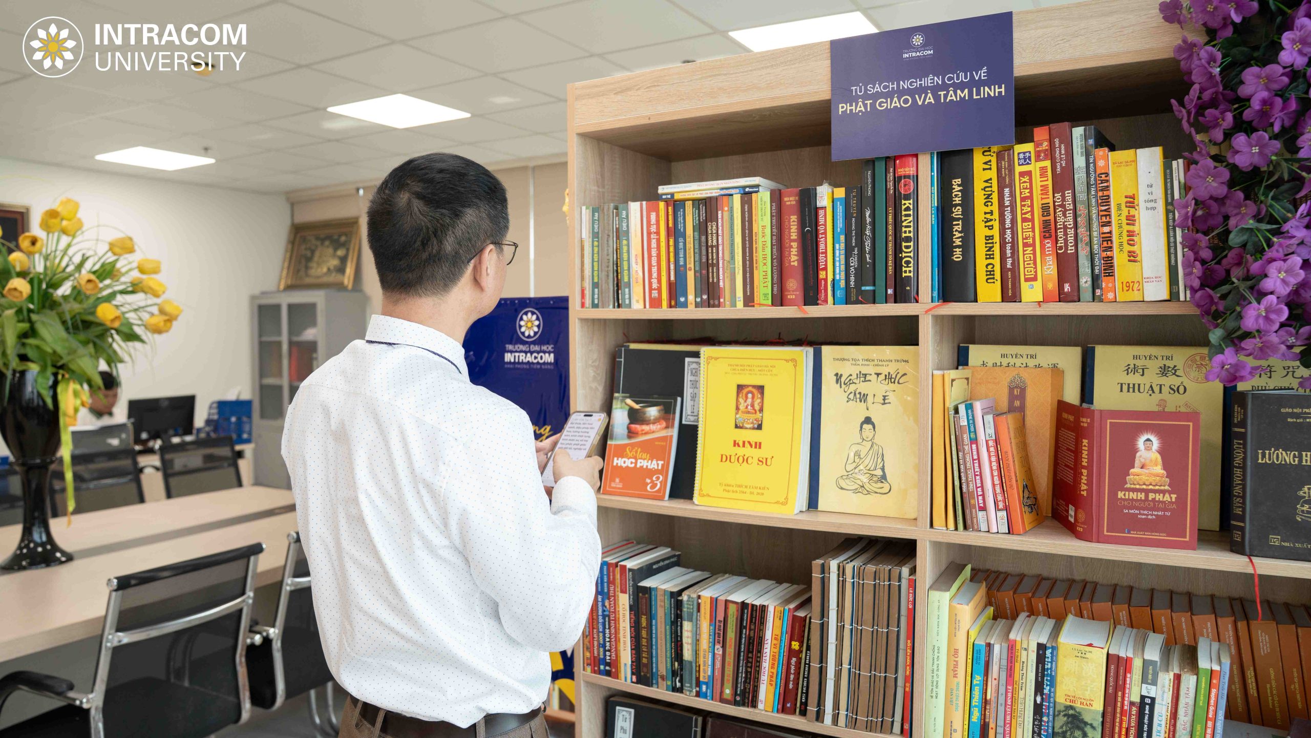 Opening of the Buddhist and Spiritual Science bookshelf at the Information Center - Library of Intracom University 6 DSC03399 11zon scaled