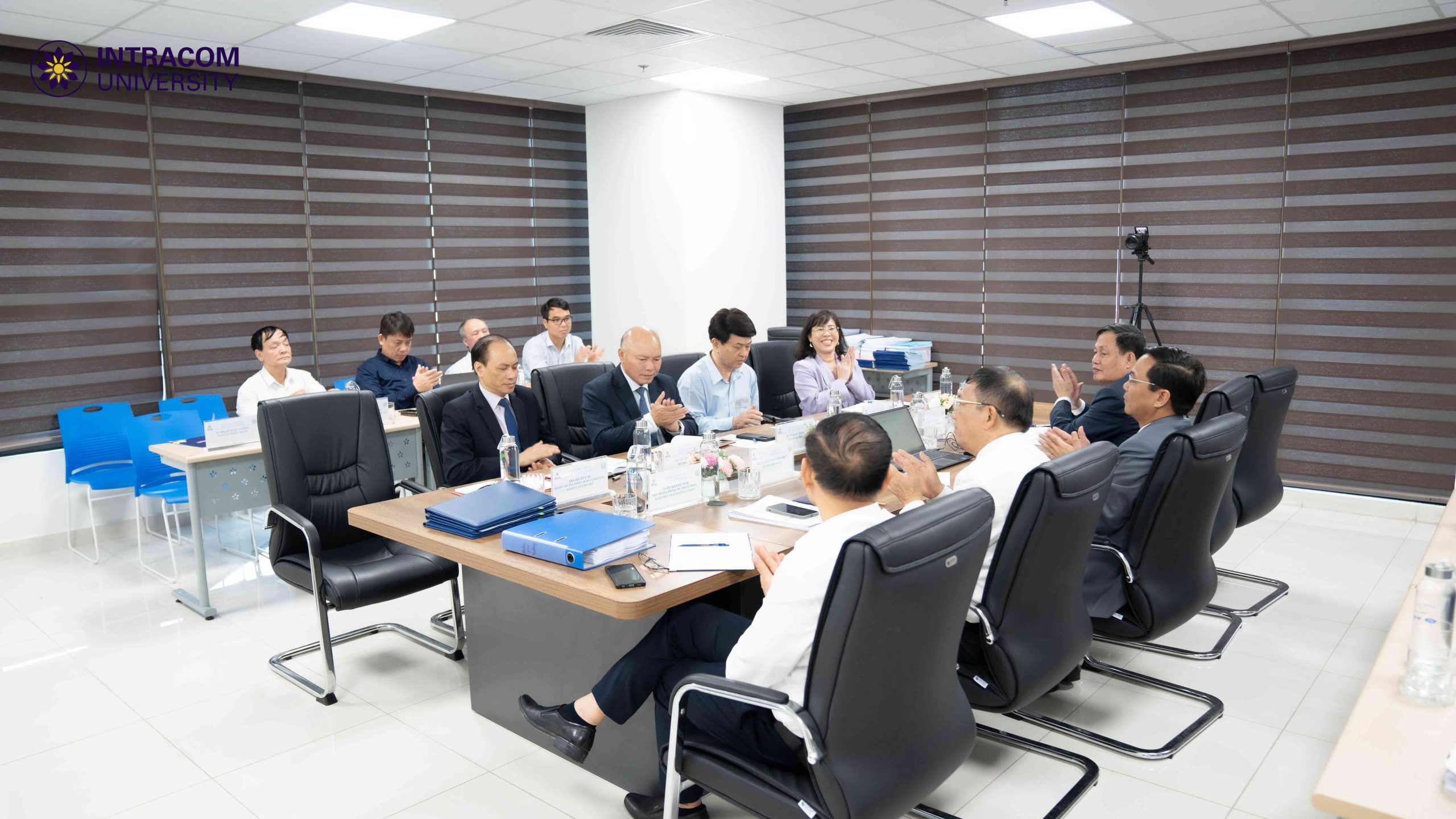 Trường Đại học Intracom tổ chức Khảo sát sơ bộ phục vụ đánh giá ngoài cơ sở giáo dục 2 DSC03976 11zon scaled