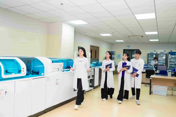Đặc quyền học tập tại Bệnh viện riêng dành cho sinh viên Y – Dược Trường Đại học Intracom