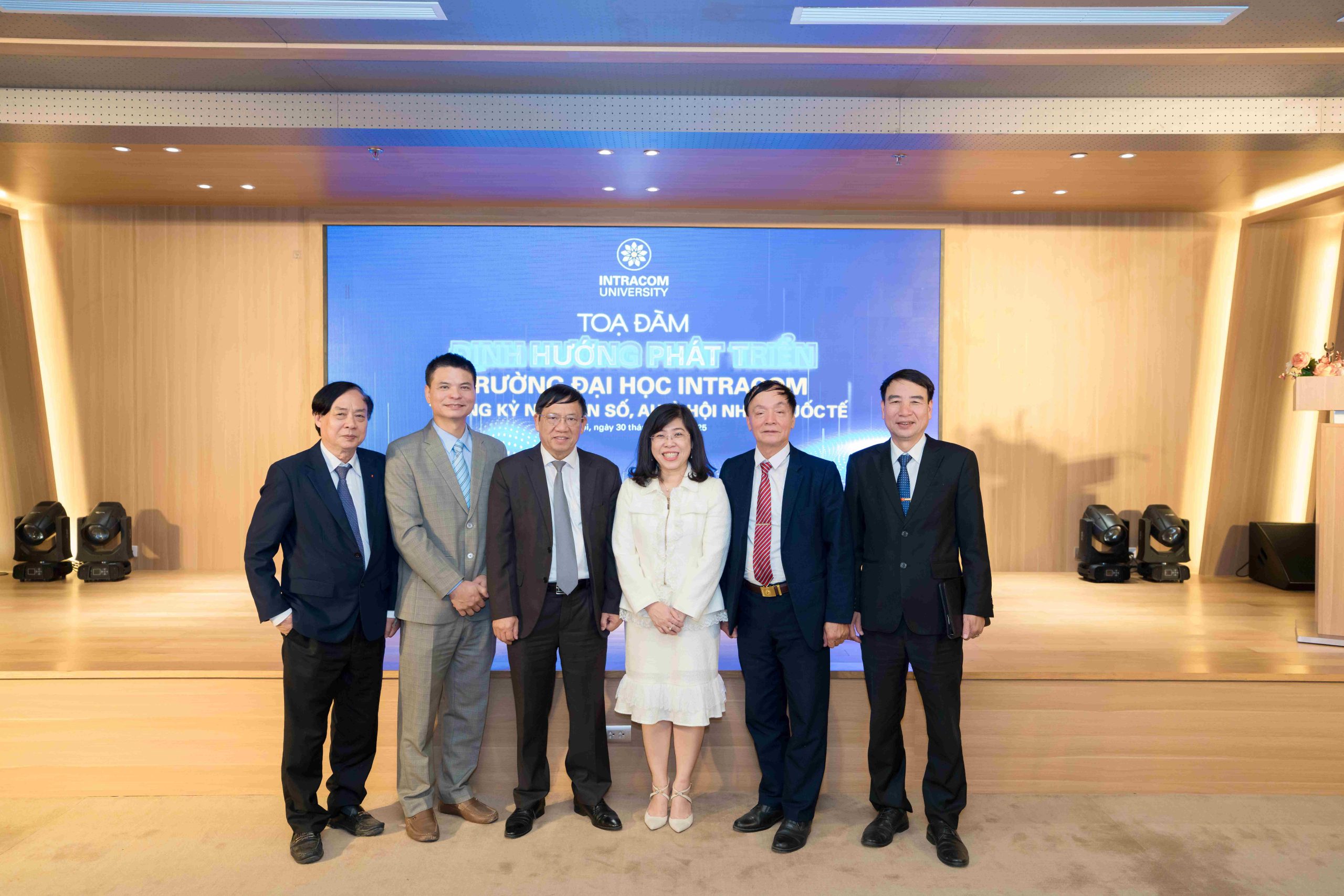 Seminar "Development orientation of Intracom University in the digital era, AI and international integration" 14 DSC08409 11zon scaled