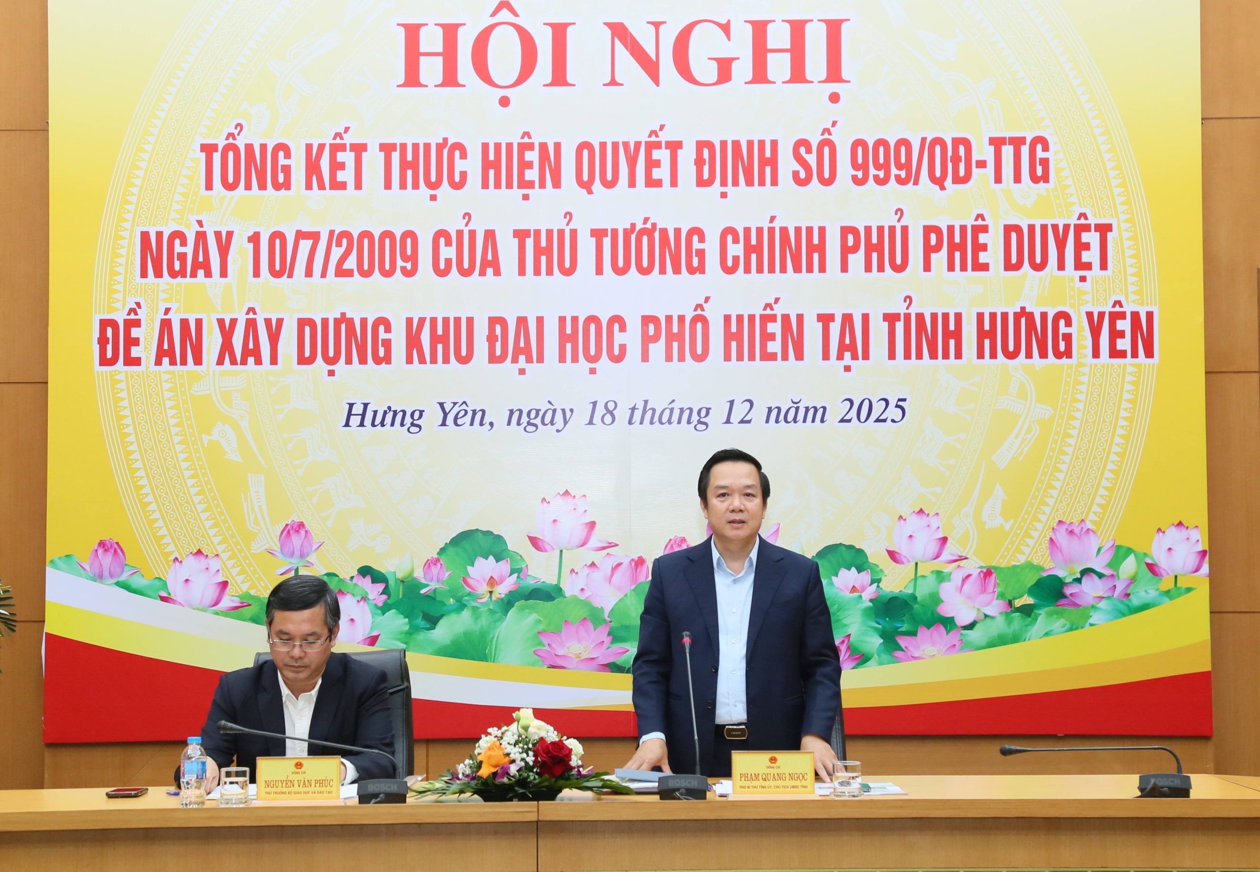 Conference Program to Summarize the Implementation of Decision No. 999/QD-TTG dated July 10, 2009 of the Prime Minister approving the Project to build Pho Hien University Area in Hung Yen 3 province Dong Chi Pho Bi Thu Tinh Uy Tinh Tinh Pham Quang Ngoc Provincial People's Committee Scaled