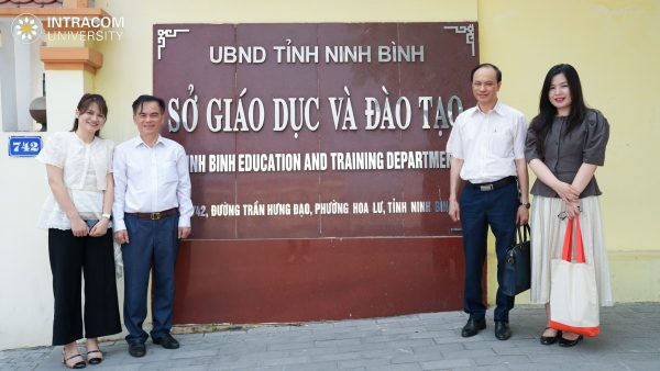 Intracom University Strengthens Cooperation with the Ninh Binh Department of Education and Training