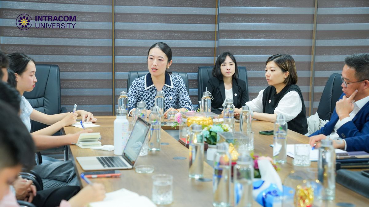 Trường Đại Học Intracom Mở Rộng Mạng Lưới Hợp Tác Quốc Tế Với Macao Doctoral Think Tank 3 Đại diện hai bên cùng thảo luận về định hướng hợp tác đào tạo, nghiên cứu khoa học và kết nối học thuật.