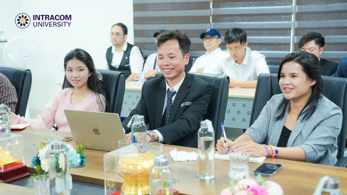 Trường Đại Học Intracom Mở Rộng Mạng Lưới Hợp Tác Quốc Tế Với Macao Doctoral Think Tank 4 Đại diện phía Trường Đại học Intracom