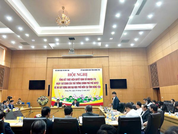 Conference on Reviewing the Implementation of Decision No. 999/QD-TTg Approving the Pho Hien University Area Development Project in Hung Yen