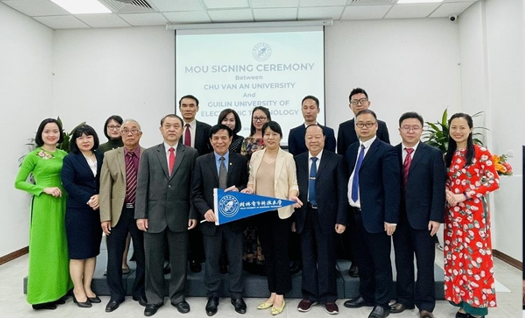Ký kết Biên bản ghi nhớ hợp tác với trường Đại học Khoa học Kỹ thuật Điện tử Quế Lâm