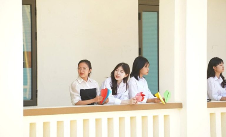 Trường Đại học Intracom khởi động tư vấn tuyển sinh 2025 tại Trường THPT Nguyên Hồng: Đồng hành cùng học sinh định hướng tương lai