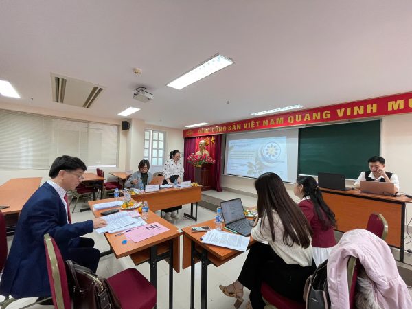 Khoa Kinh Tế – Trường Đại Học Intracom Tổ Chức Nghiệm Thu Đề Tài Nghiên Cứu Khoa Học Của Sinh Viên Năm Học 2024 – 2025